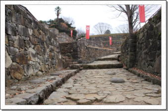 金山城　大手虎口